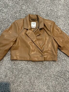 Abercrombie & Fitch Cropped Faux Leather Jacket - Tan Brown - Medium